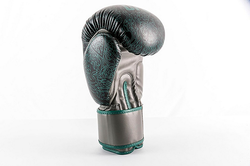 Боксерские перчатки UFC PRO Thai Naga Green, 16oz 1050_700