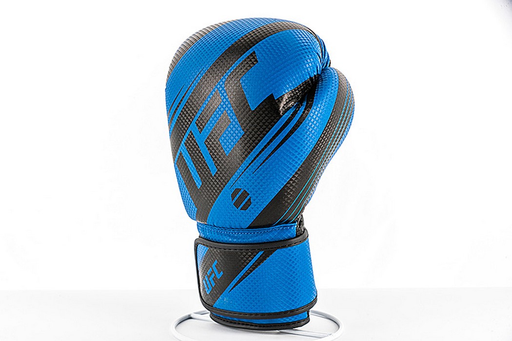 Боксерские перчатки UFC PRO Performance Rush Blue,12oz 1050_700